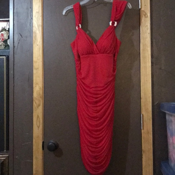 Red cocktail dress - Picture 1 of 4